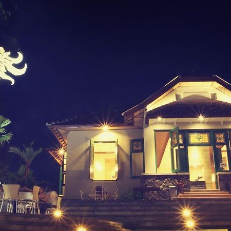 Tetirah Boutique Hotel Salatiga Dış mekan fotoğraf