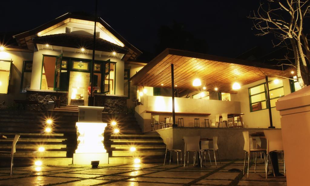 Tetirah Boutique Hotel Salatiga Dış mekan fotoğraf
